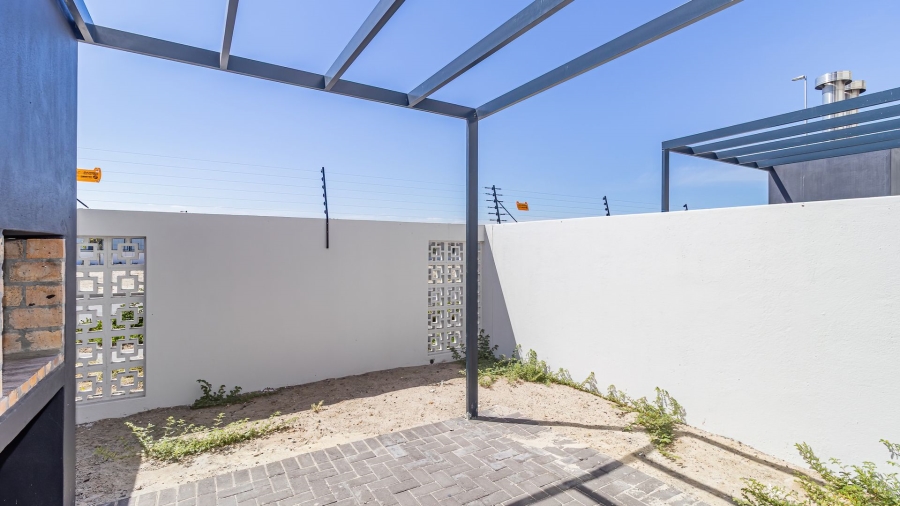 To Let 3 Bedroom Property for Rent in Sandown Western Cape